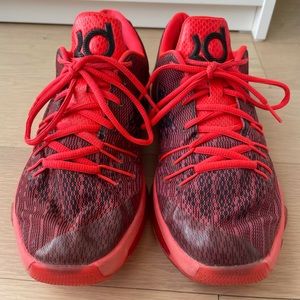 Nike KD 8 GS ‘Bright Crimson’ Youth Sneakers